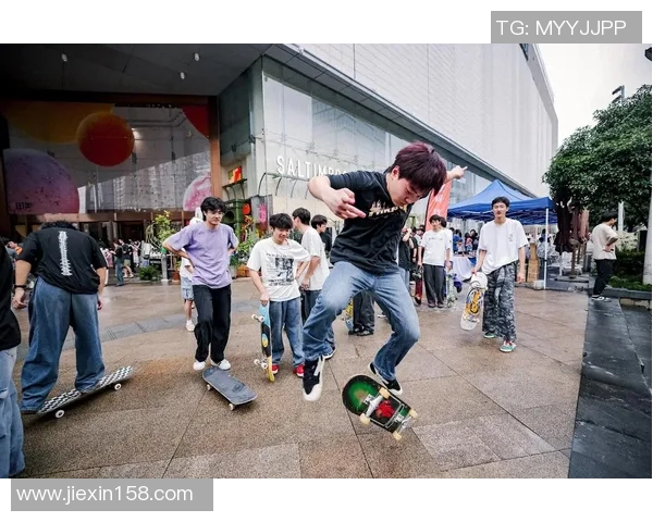 武汉滑板队意识形态之争引发热议与思考 武汉滑板队意识形态之争引发热议与思考