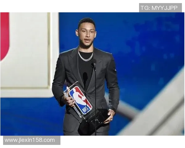 步行者球星西蒙斯获得最佳新秀提名,备战周日颁奖典礼 步行者球星西蒙斯获得最佳新秀提名,备战周日颁奖典礼